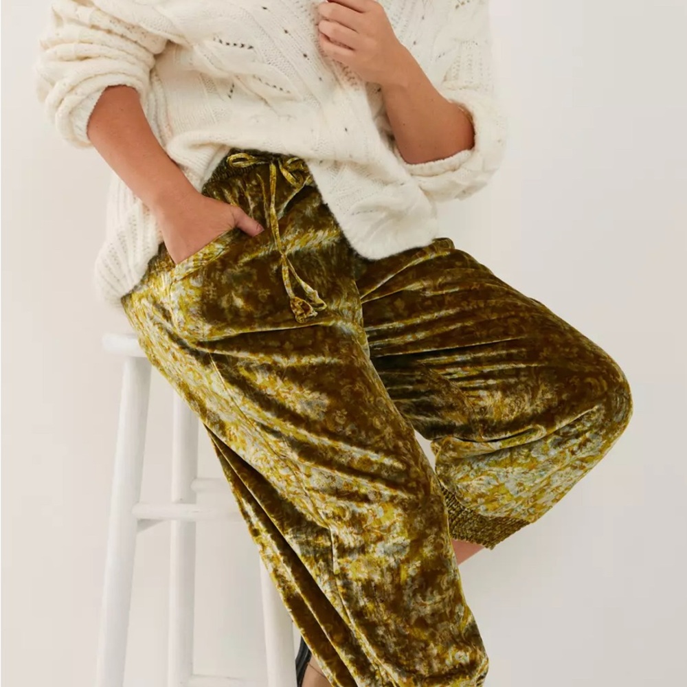 Anthropologie Gloria Velvet Floral Jogger/Lounge Pant XS